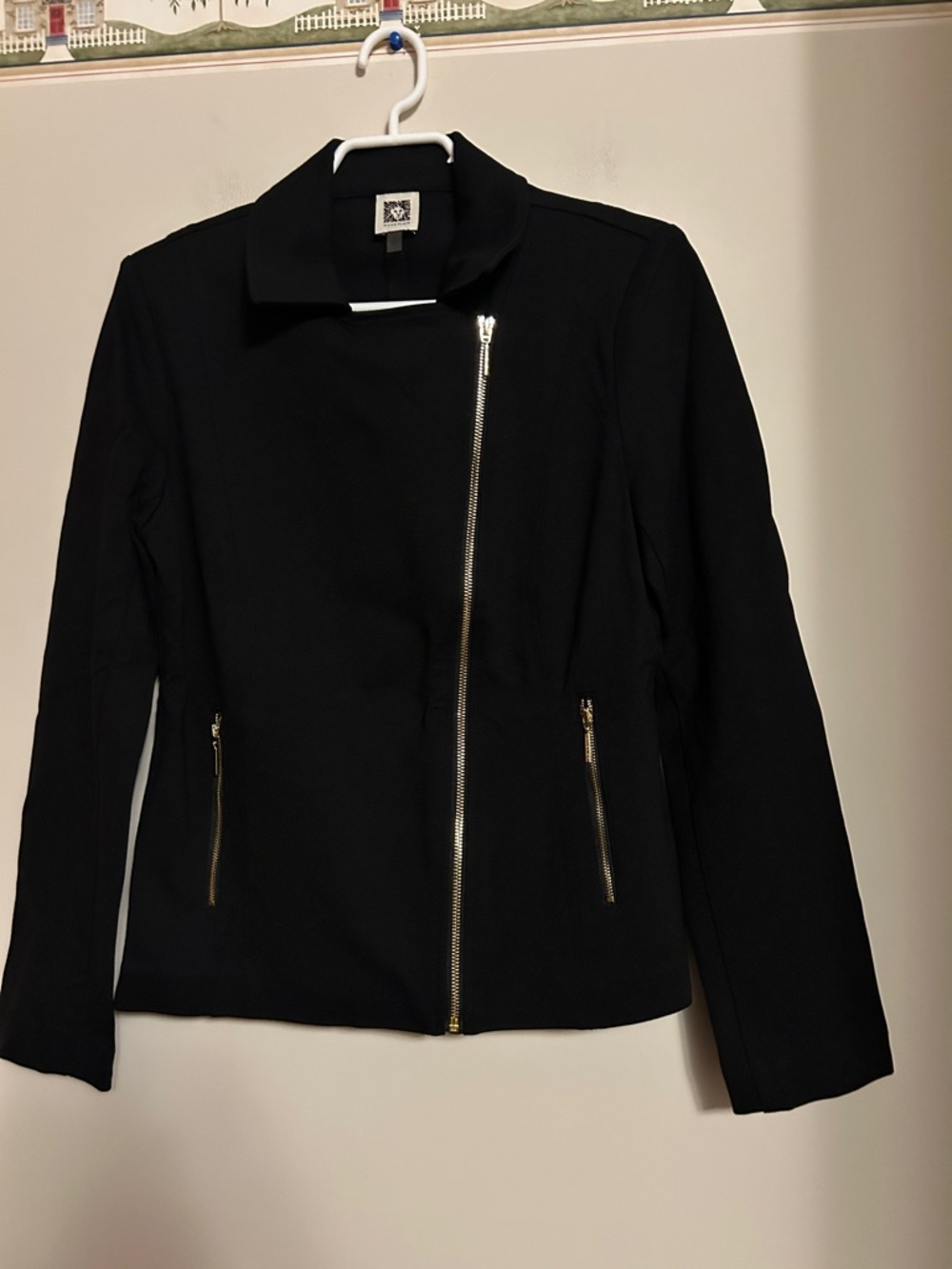 Anne Klein black fit shaped jacket gold tone front & pockets zippers  size S